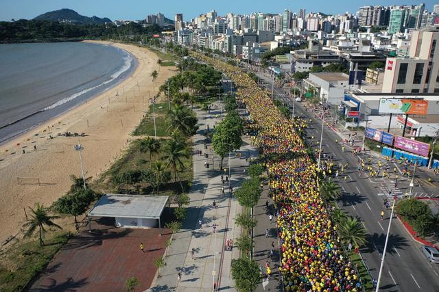 Multidão preparando-se para largar em 2023 (Divulgação / Garoto)