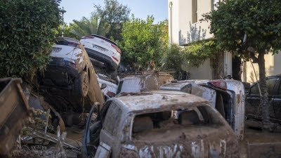 Temporal.- Llegan al Palacio de Cristal 20 camiones a la hora cargados de solidaridad madrileña