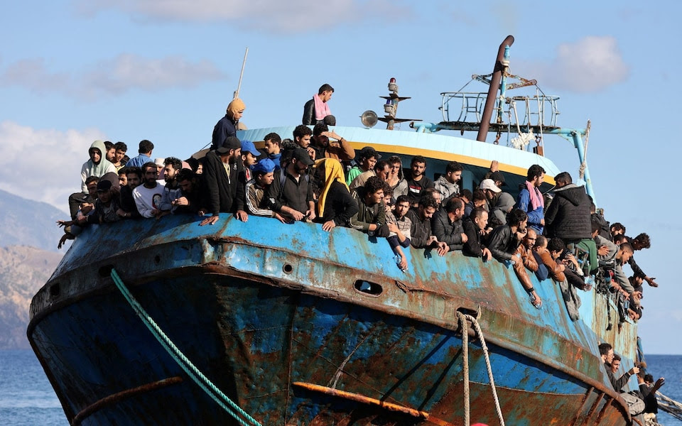 Boat overcrowded with migrants