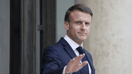 Législatives 2024 : Emmanuel Macron appelle à choisir 'la troisième voie' qu'il incarne face au RN et au Nouveau Front populaire