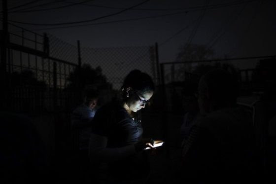 “¿Cuántas horas de electricidad, de vida, de tranquilidad nos quitarán hoy?”