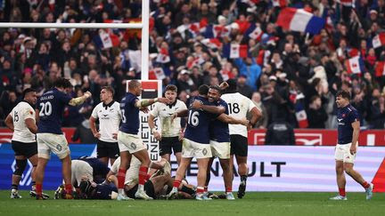 France-Nouvelle-Zélande : héroïques, les Bleus renversent les All Blacks d'un point pour signer un exploit