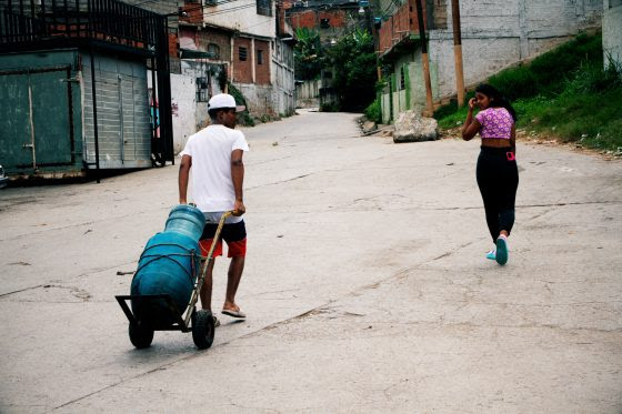 En mayo los precios en bolívares de servicios de electricidad y agua aumentaron hasta 18%