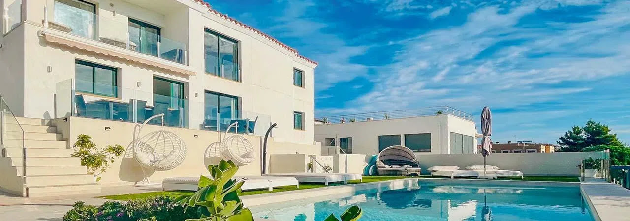 Vivienda en L'Ampolla, Tarragona - 1.075.000 eur