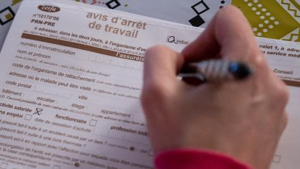 Arrêts-maladies des fonctionnaires : 'Le gouvernement devrait plutôt améliorer les conditions de travail', estime le Syndicat national des professionnels de la Santé au Travail