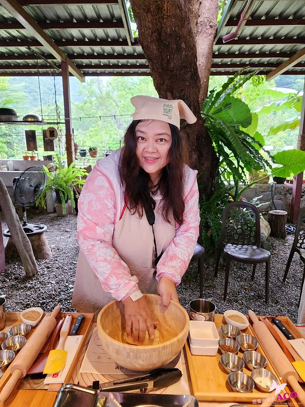 台東旅遊 台東景點～ 紅烏龍之旅 卡那歲工作坊 穀臼那哪手工麵包 魯凱小米酒 饗嚮星空 東太陽製酒84{