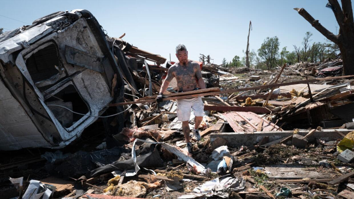 Más de 20 muertos tras las tormentas y tornados del fin de semana: continuará el mal tiempo durante el Memorial Day