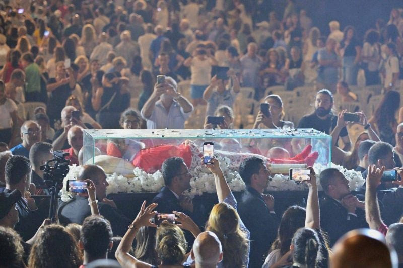 Patriarch Grégoire-Pierre XV Agagianian's remains arrive in Beirut Patriarch Grégoire-Pierre XV Agagianian's remains arrive in Beirut