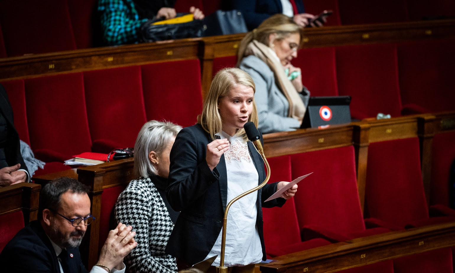 Justine Gruet : "Sur l’affiche électorale, on devrait uniquement trouver les noms du candidat et de son suppléant"