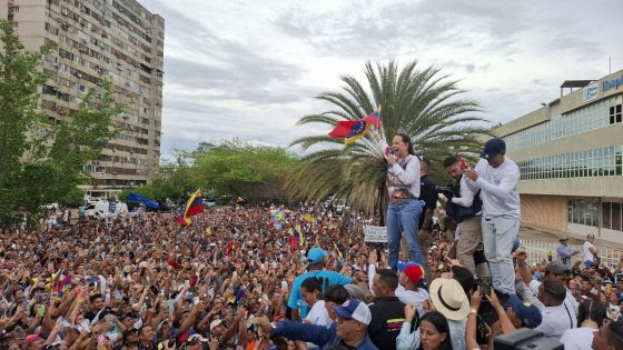 María Corina Machado devolvió la euforia a las concentraciones políticas en su paso por Bolívar