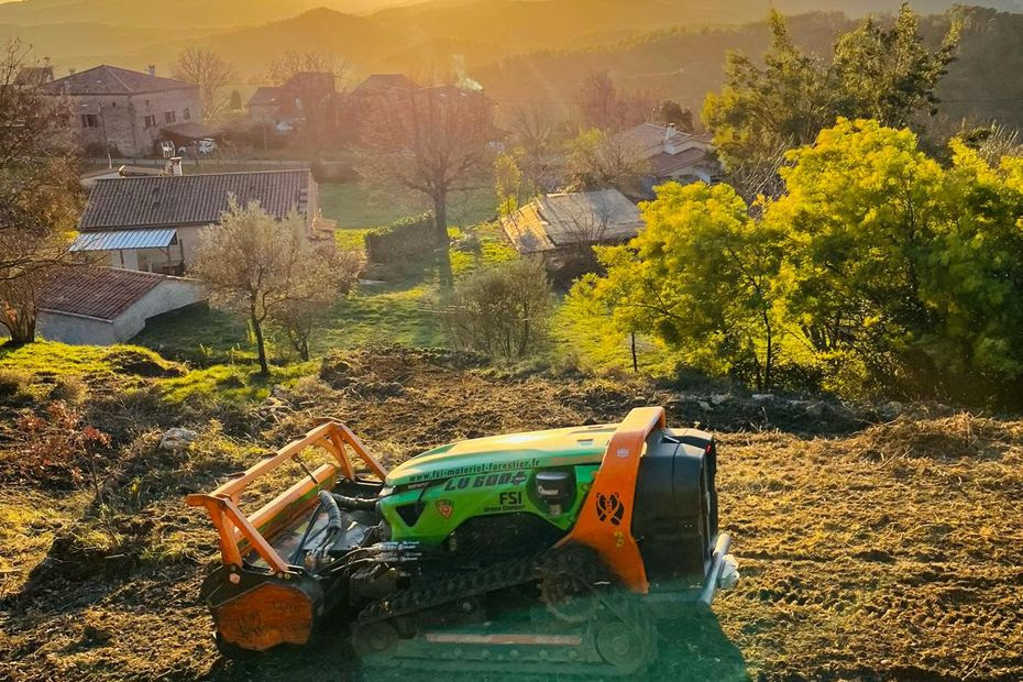 Risques d'incendies : les conseils d'un paysagiste pour le débroussaillage, une obligation légale souvent ignorée