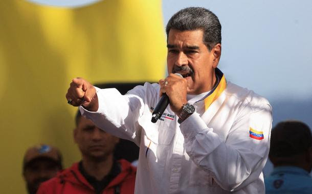 Maduro entrega atas eleitorais do seu partido à Justiça da Venezuela