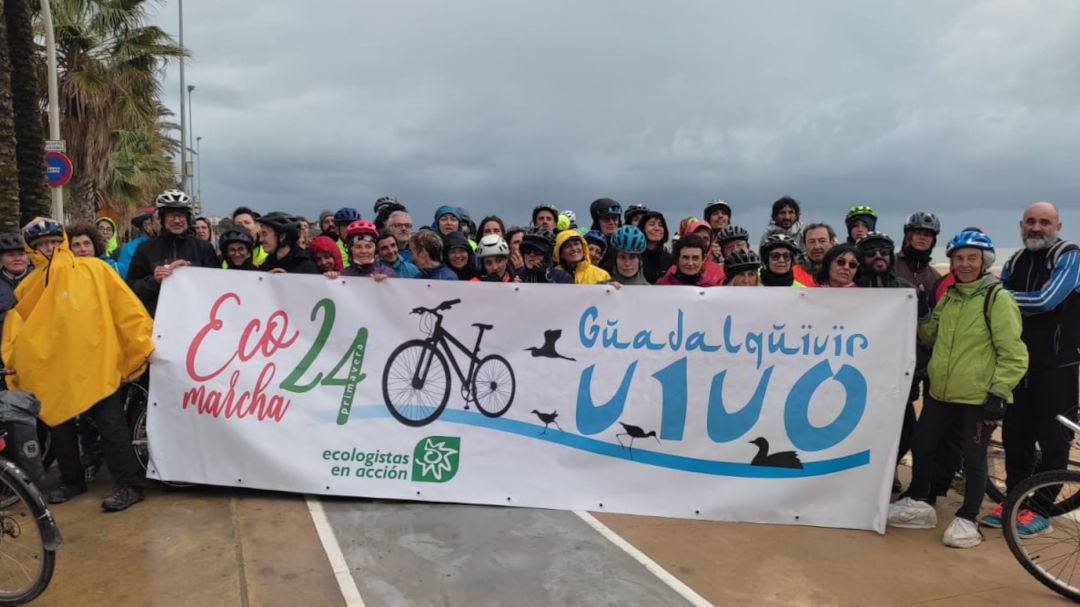 Contra viento y marea, la Ecomarcha concluye su recorrido por el cauce del Guadalquivir desde Córdoba hasta Sanlúcar de Barrameda