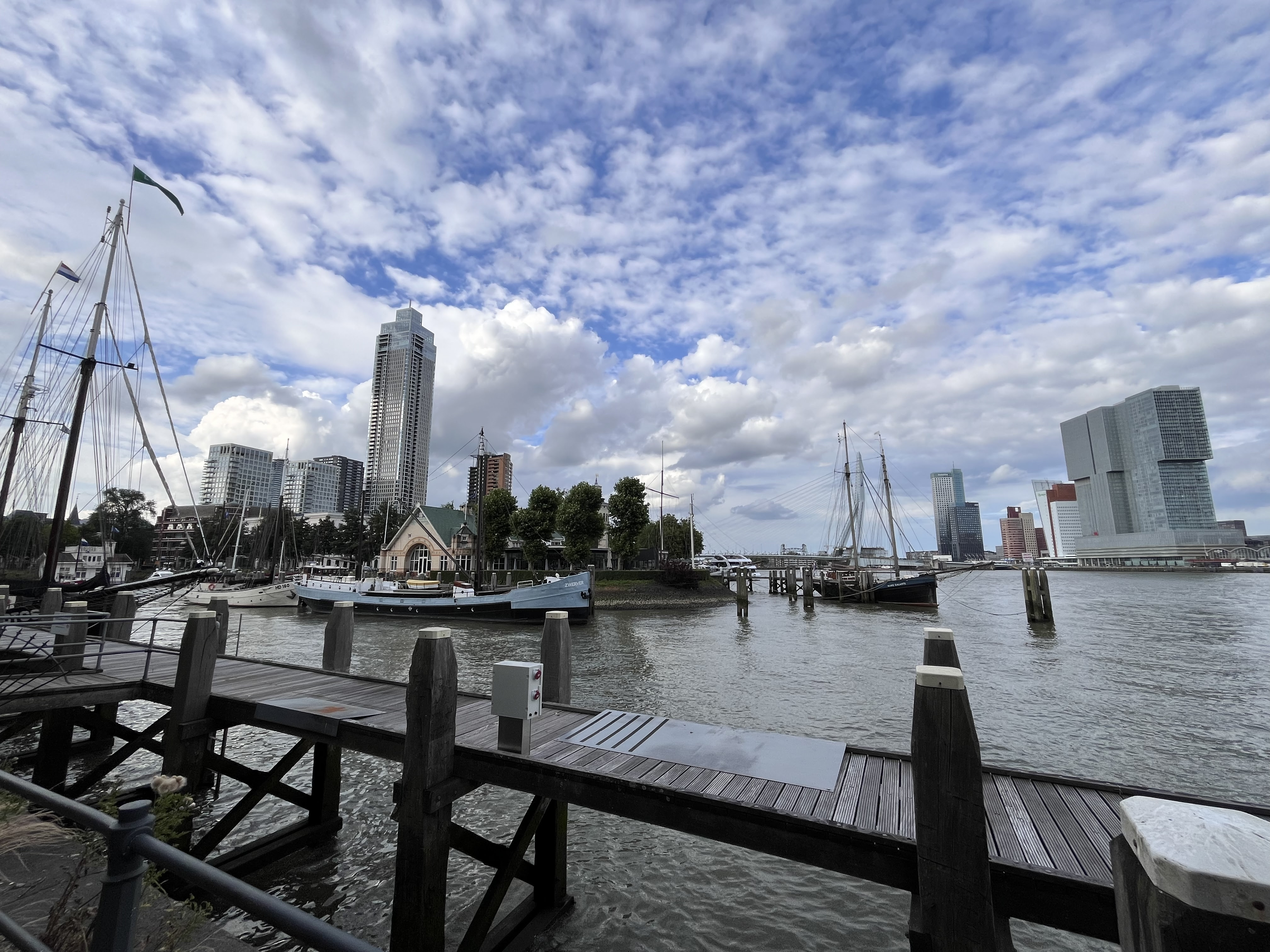 Uitzicht over de Veerhaven.