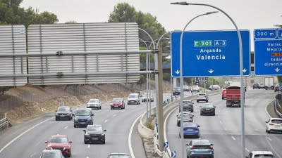 ACT.- Complicaciones en las salidas de Madrid por la A-1, A-3, A-5, A-6 y A-42 en el primer fin de semana de verano