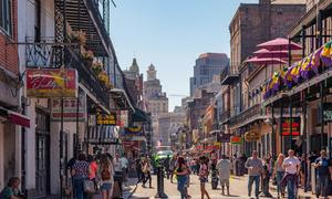 Bourbon es una calle histórica del corazón del Barrio Francés de la ciudad de Nueva Orleans, Estados Unidos.