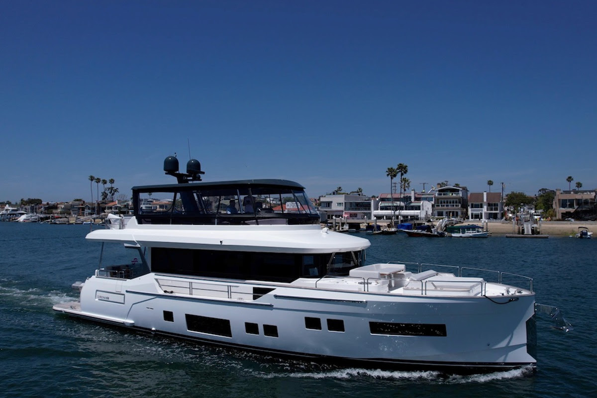 Sirena Yachts 68