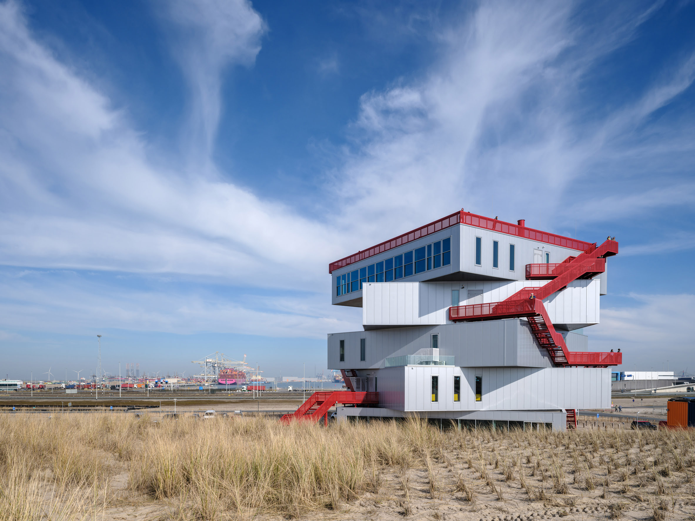 El llamativo centro de exposiciones Portlantis ha sido creado por el estudio neerlandés MVRDV.