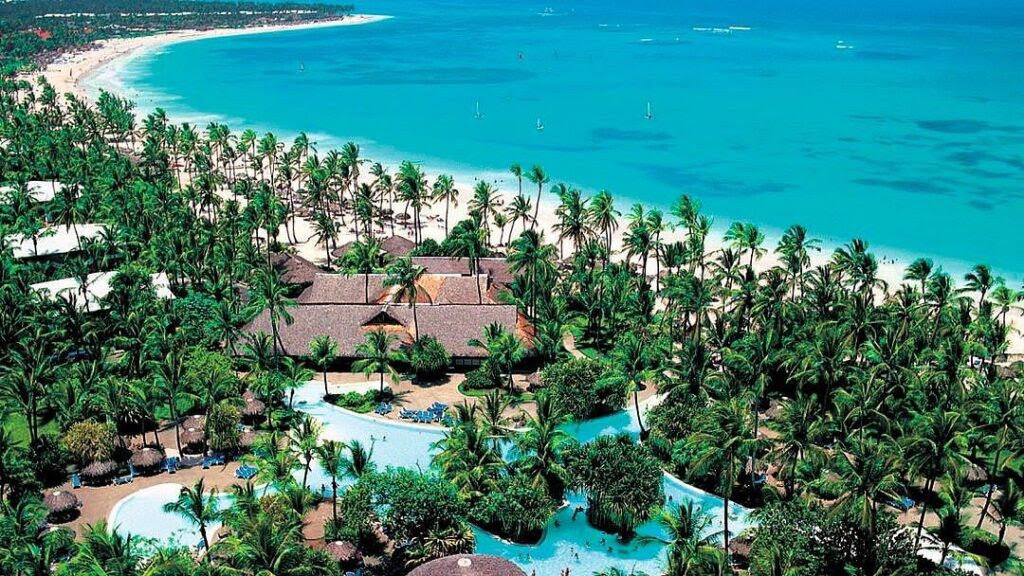 Playa Bávaro premiada como una de las mejores del Caribe para 2024