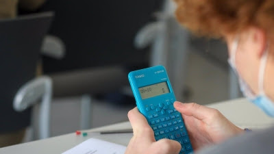 Competencias básicas para acceder a FP sin titulación: Saber emplear saludos, leer hasta el número 999 o usar un teclado