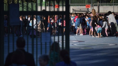 Comunidad recoge en dos publicaciones propuestas para prevenir el abandono escolar e incentivar a retomar los estudios