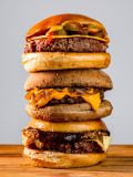 Yellow Burger, Cheddar Australiano e Classicão- The BB