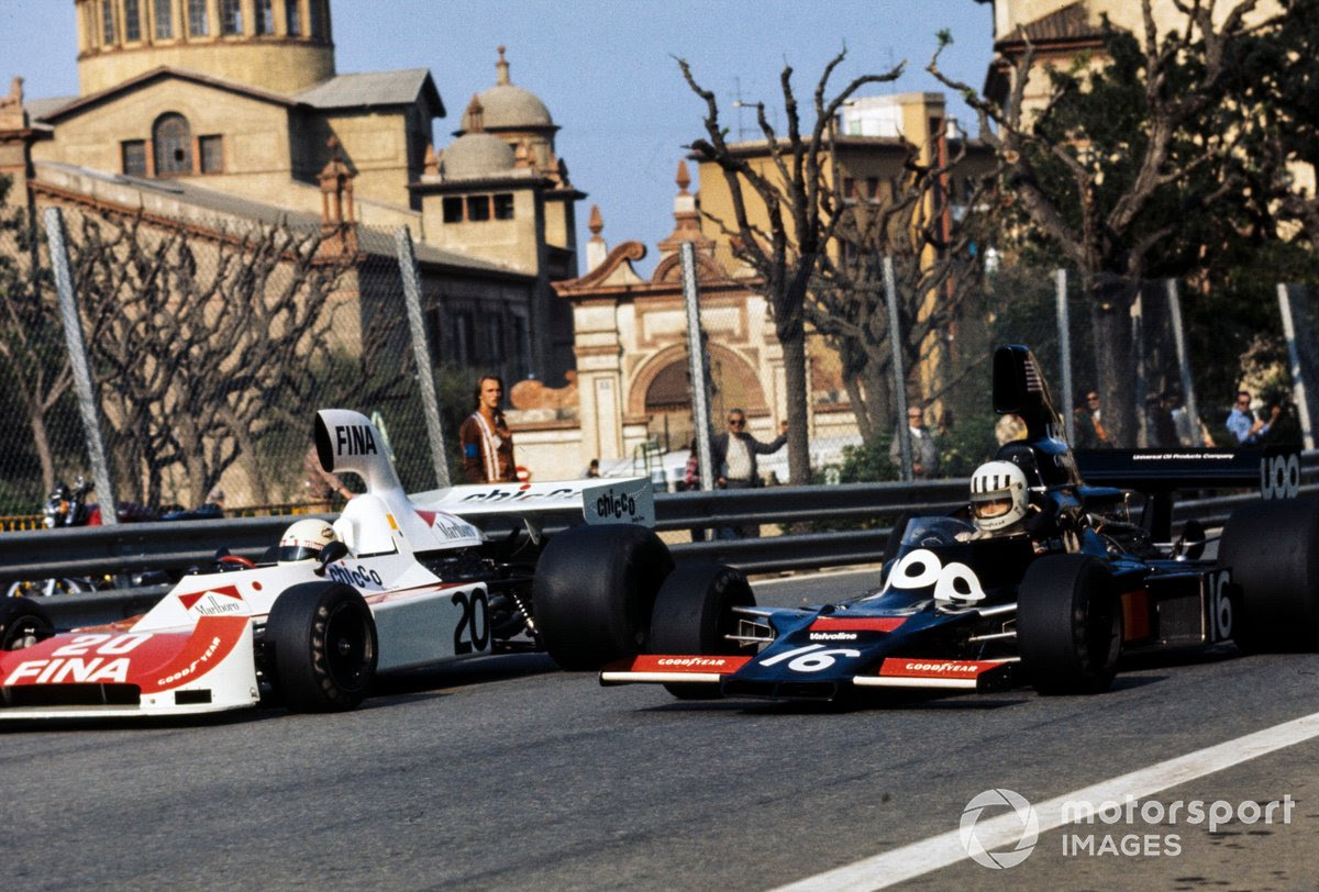 Tom Pryce y Arturo Merzario en el GP de España de 1975