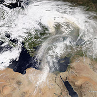 image of dust traveling from Africa to Europe