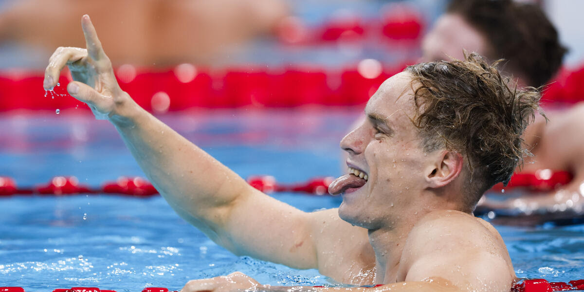 Roman Mityukov (SUI) celebrates after finishing third in the Men's 200m Backstroke Final during the swimming events at the 2024 Paris Summer Olympics at La Defense Arena, in Paris, France, Thursday, August 1, 2024. (KEYSTONE/Patrick B. Kraemer)