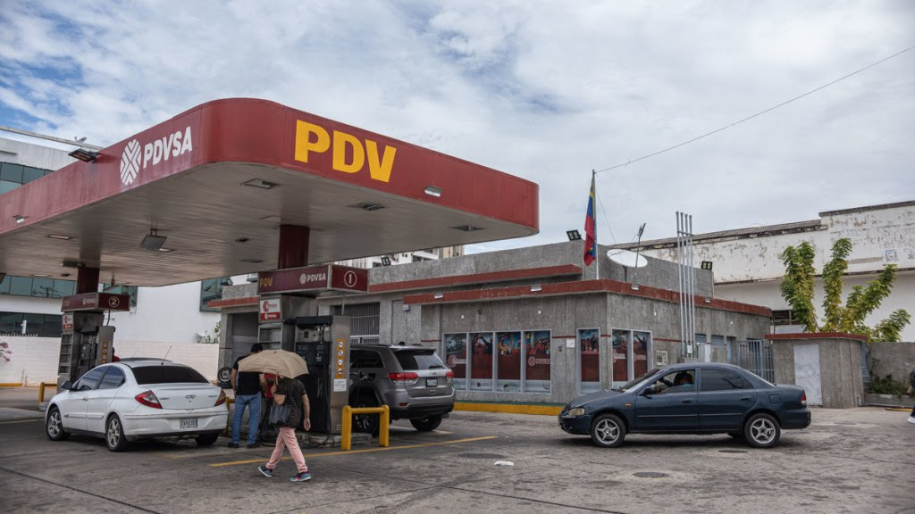 BOMBA DE ASOLINA ESTACION DE SERVICIO