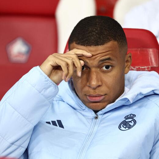 Kylian Mbappé sur le banc le 2 octobre.