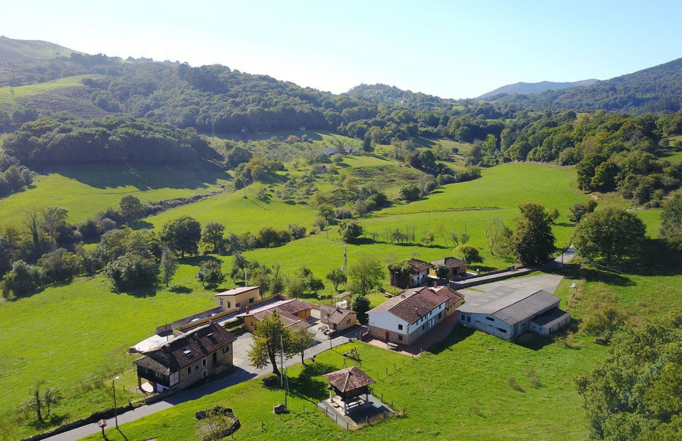 Se vende un pueblo en Asturias por 1,7 millones de euros