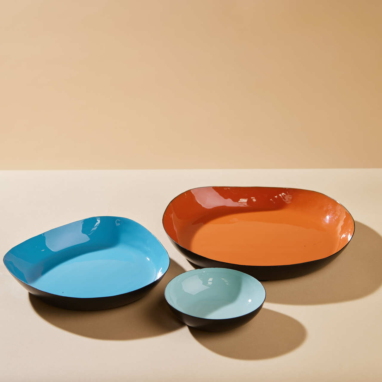 Image of Spectrum Metal Multi Size Serving Bowl Set