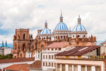 Vista de las cúpulas cuencanas. (Facebook/Visit Cuenca Ecuador)