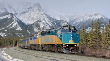 El Canadiense es uno de los viajes en tren más icónicos y espectaculares de Canadá (Wikipedia)