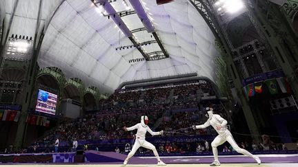 JO de Paris 2024 : l'escrime tricolore transforme le Grand Palais en arène volcanique