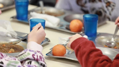 La Comunidad abre esta semana las solicitudes de las becas comedor y Bachillerato dotadas con 111,5 millones