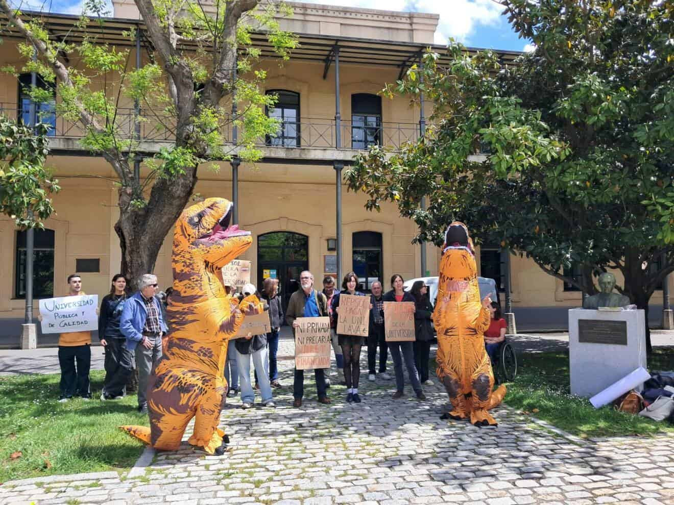 Estudiantes exigen a la Universidad Carlos III de Madrid terminar con el 'lavado verde' de Repsol