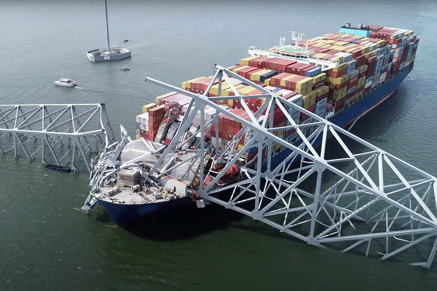 A recovery mission is underway after 6 are presumed dead in the Baltimore bridge collapse 240326-Francis-Scott-Key-Bridge-collapse-aftermath-container-ship-dali-ac-1159p-d00fe9