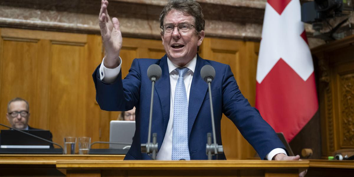 Le conseiller fédéral Albert Rösti s’exprime lors de la session d’automne des Chambres fédérales, le 23 septembre 2024 au Conseil national à Berne.