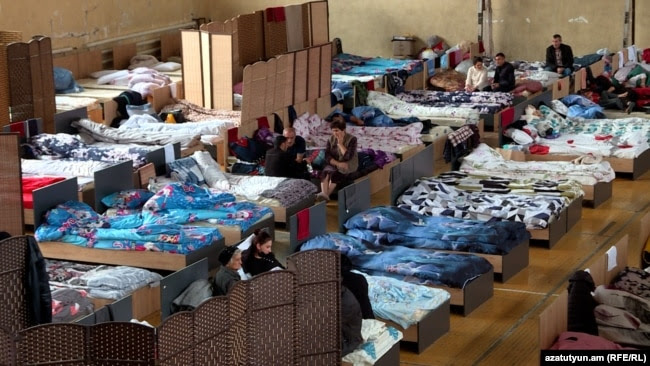 Armenia - Refugees from Nagorno Karabakh live in a school gym in Artashat turned into a temporary shelter, October 9, 2023.