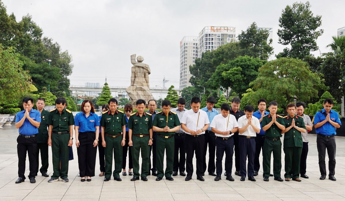 PVFCCo tri ân liệt sĩ và ủng hộ gia đình chính sách nhân ngày Thương binh liệt sĩ