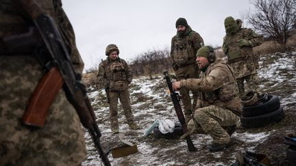 Guerre en Ukraine : mobiliser les jeunes hommes à partir de 18 ans, le débat qui divise Kiev et Washington