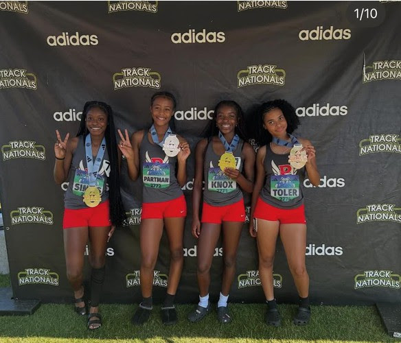 Taylor Simms, Tamiyah Toler, Londyn Partman and Adrienne Knox