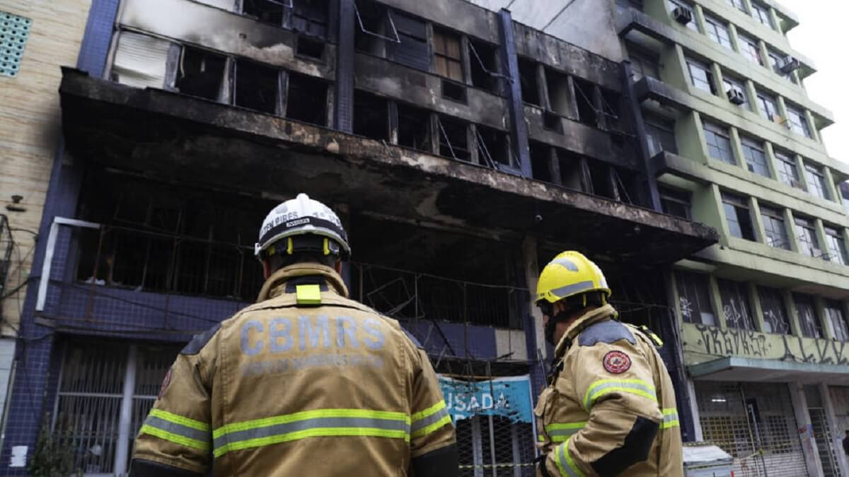 TREGADIA EN BRASIL: al menos 10 muertos en incendio de albergue de indigentes