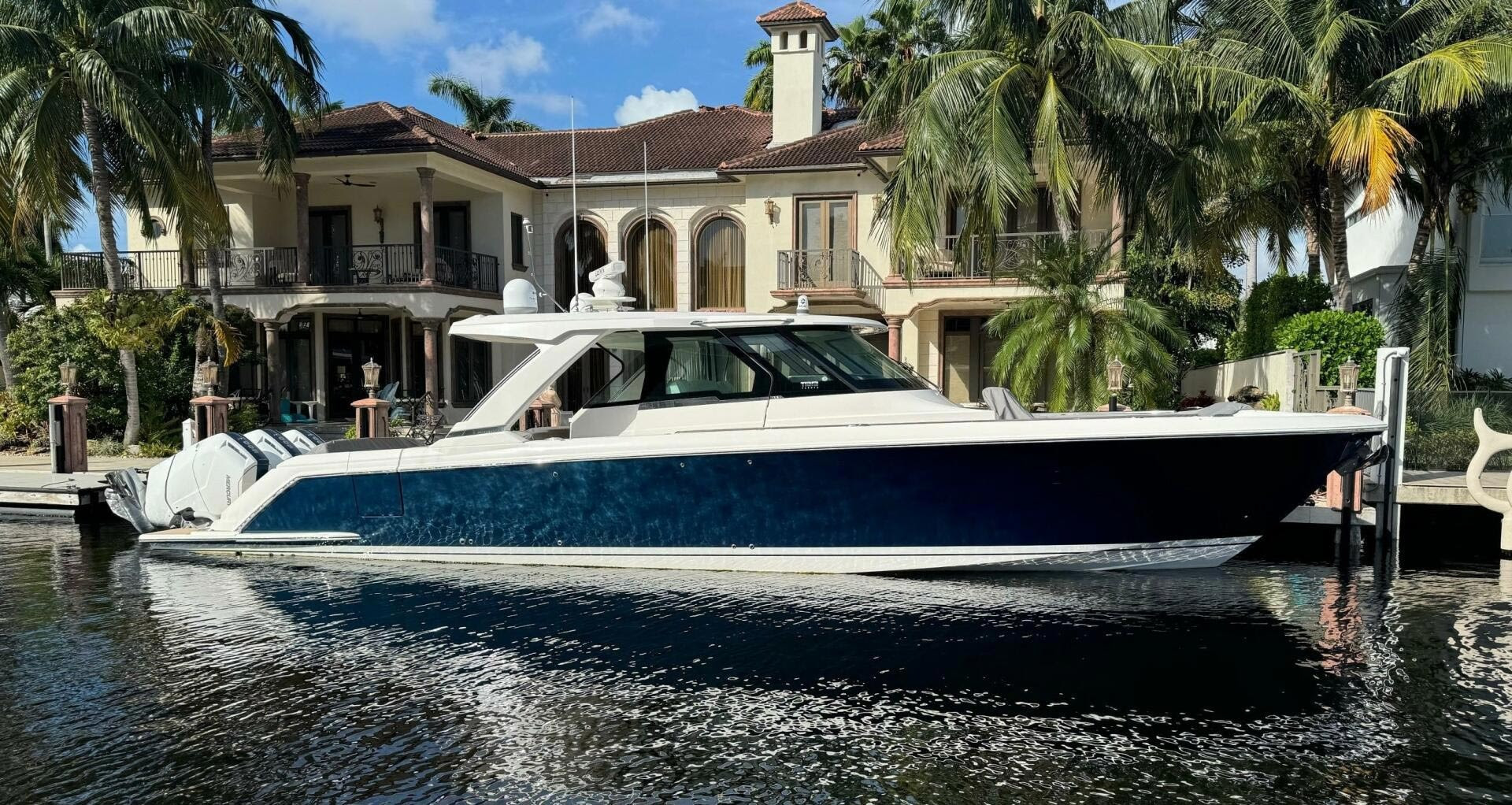 Tiara Yachts 48 LS