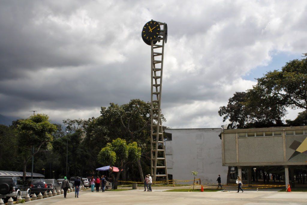 Reparaciones en la UCV (MC) 8