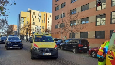 Sucesos.- Herido grave un hombre con un disparo en la cabeza en un domicilio en Vallecas