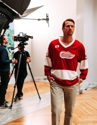 The Red Wings Hockey Team Has a ‘Ferris Bueller’ Moment at the Detroit Institute of Arts