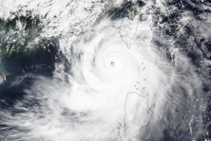 Typhoon Krathon Nears Taiwan